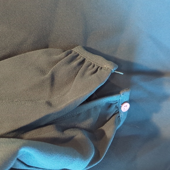 Emerald Green Blouse - Picture 4 of 4